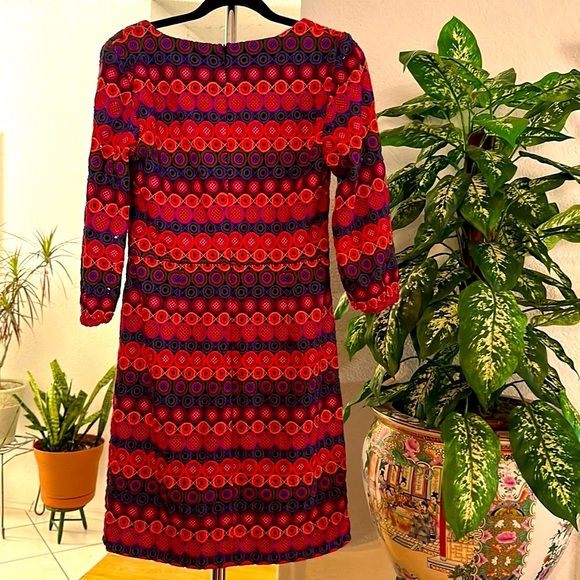 Trina Turk Multicolored Eyelet Crochet Shift Dress size 10 - Picture 6 of 8